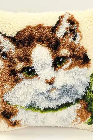 Special Offer Kitten with Bow Latch Hook Cushion Kit By Vervaco